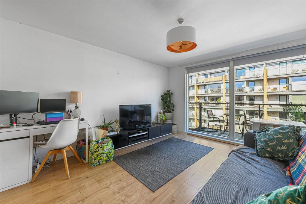 Main image of property: Kleine Wharf, 14 Orsman Road, London, N1