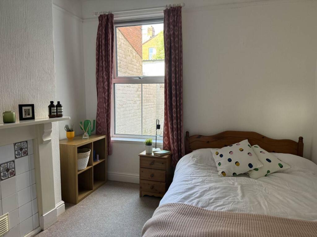 5 bedroom house for rent