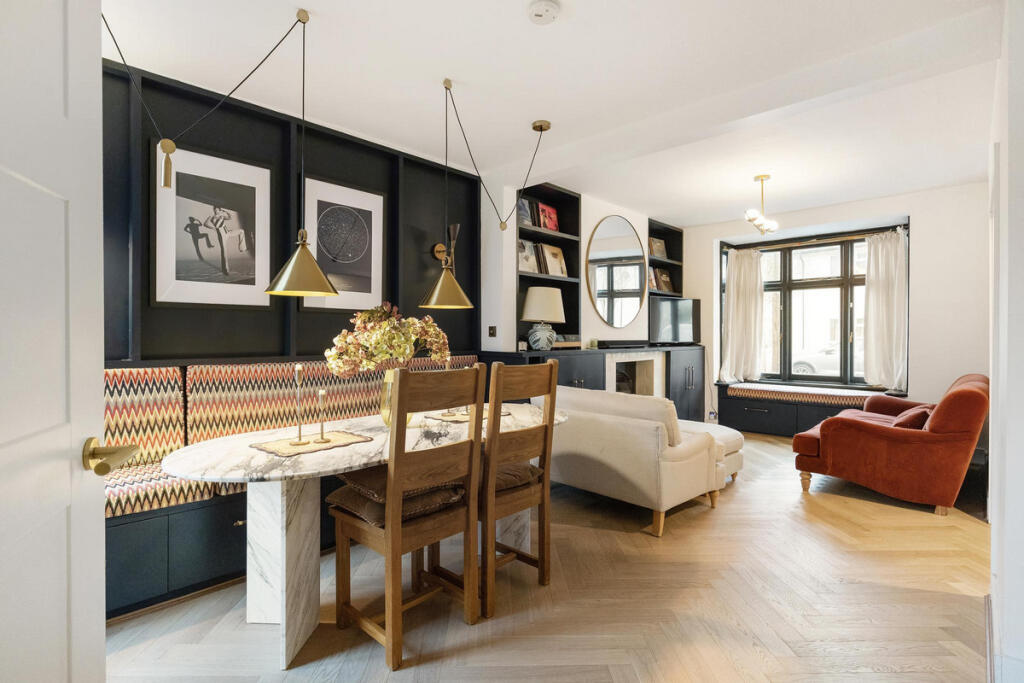 House in London - View 2