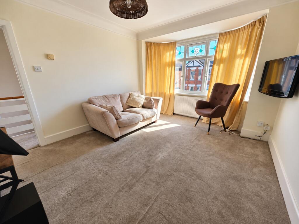 Apartment in Bournemouth, Charminster - View 2