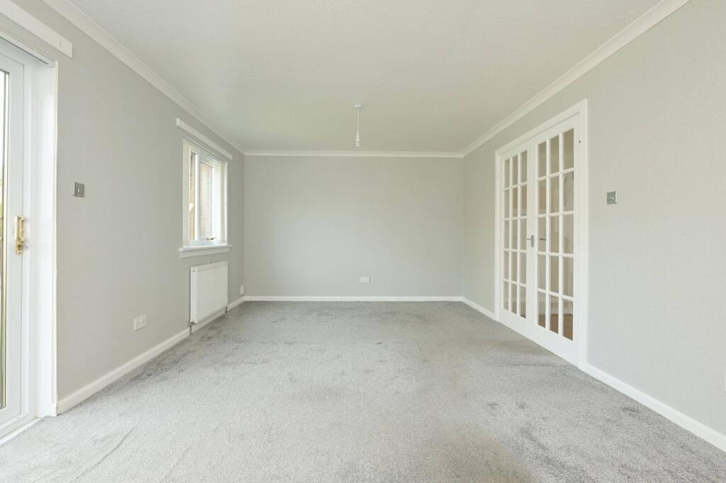 16 Ballantyne Place, Eliburn, Livingston, EH54 6TG - View 6