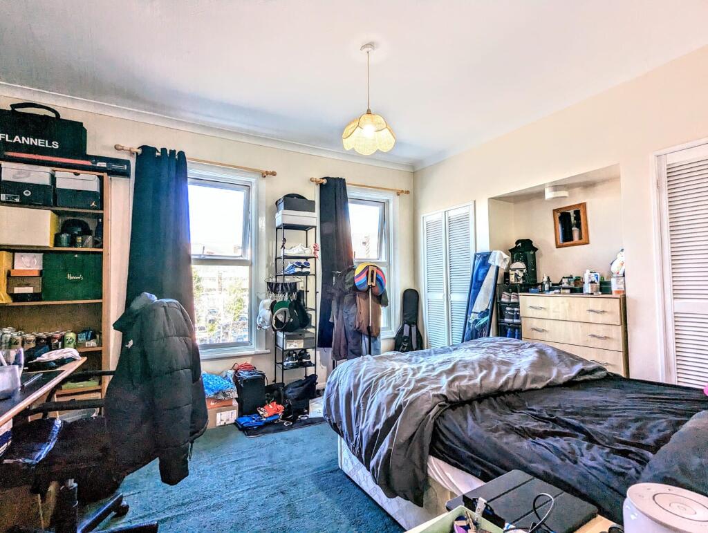 House in London - View 5