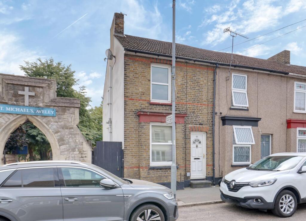Main image of property: High Street, Aveley, South Ockendon, RM15