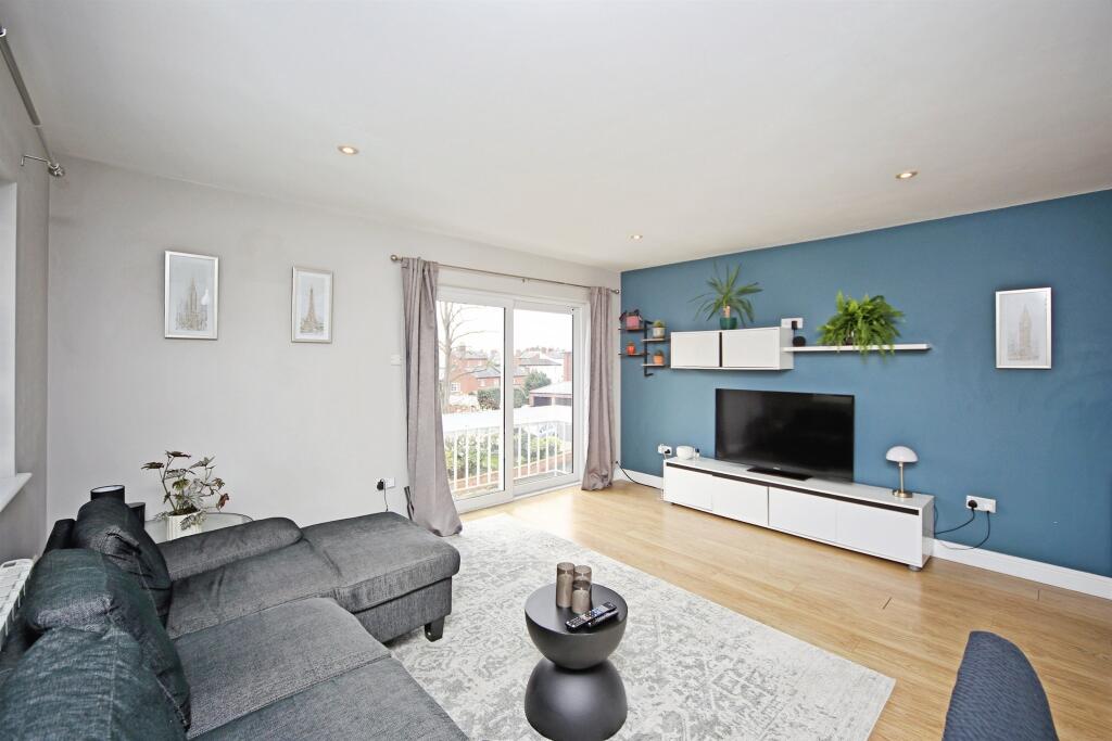 Main image of property: Warwick Court, Stratford-Upon-Avon