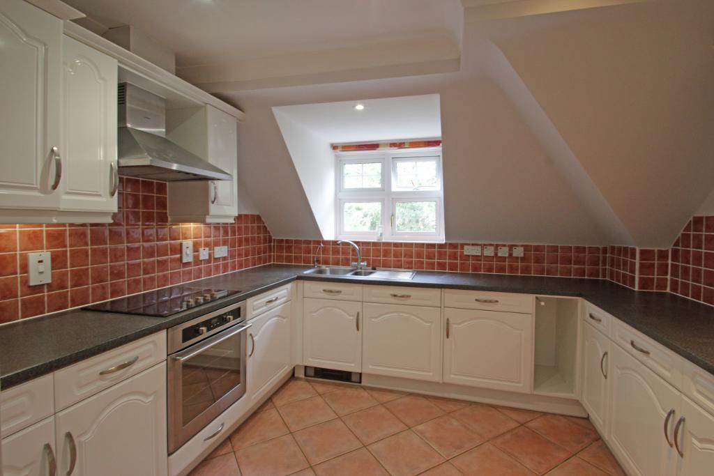 Apartment in Tunbridge Wells, Kent - More