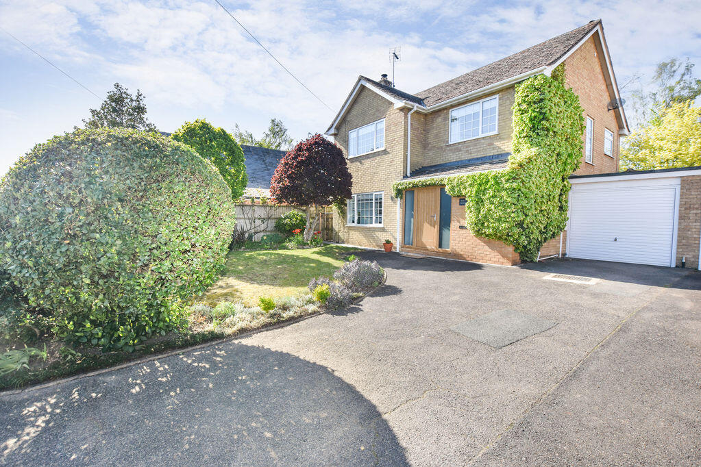 Main image of property: Holly House, Barnack Road, Bainton