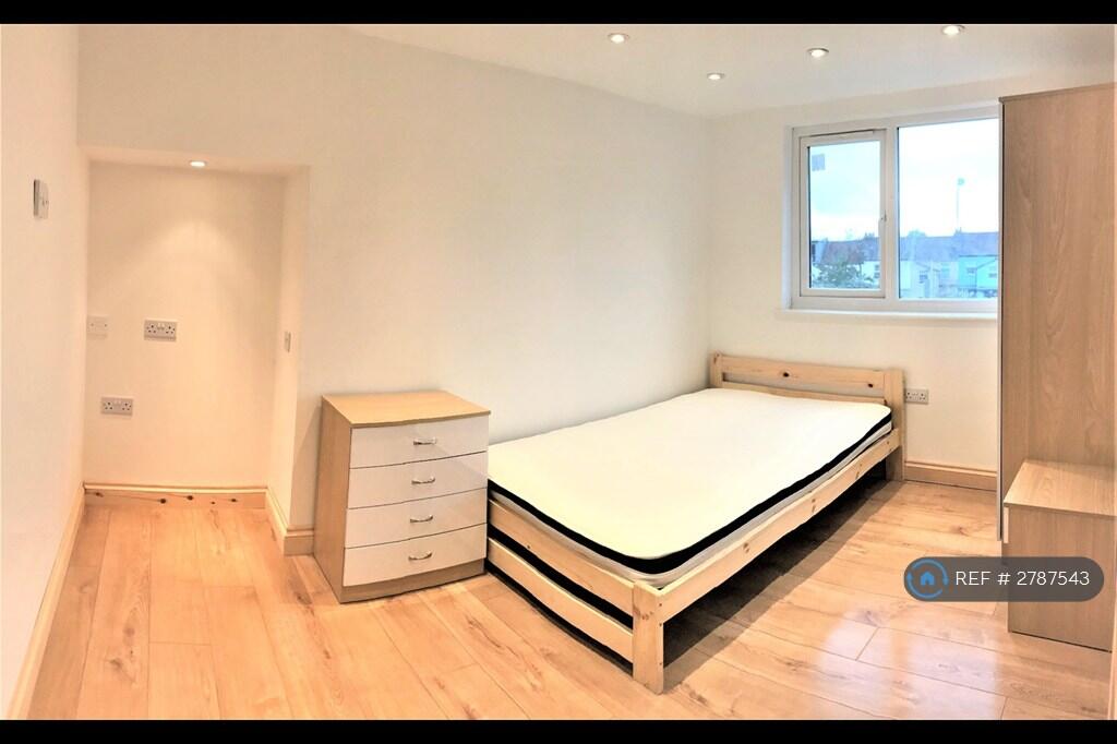 1 bedroom house share for rent