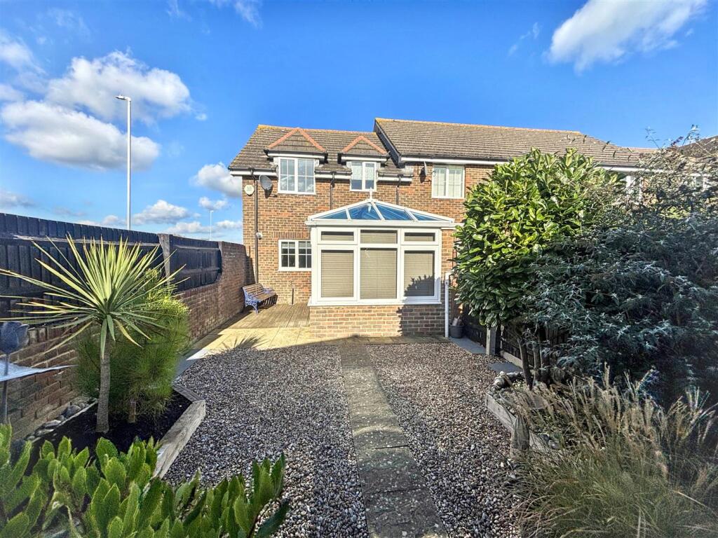House in Eastbourne, Sovereign Harbour - View 4