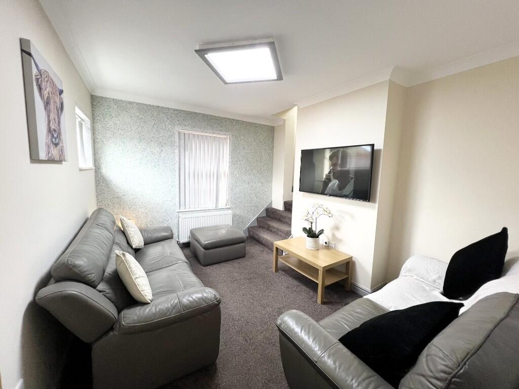Main image of property: Students 2026/27 - Flat 12, Friar Gate, Derby, Derbyshire, DE1 LOW SECURITY DEPOSIT 
