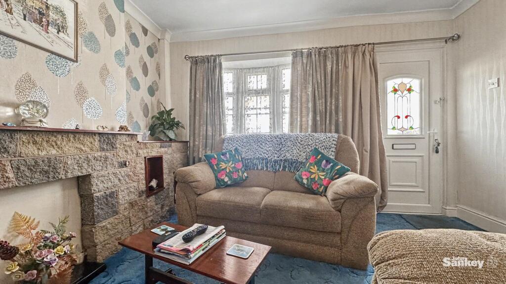 Little Carter Lane, Mansfield, NG18 - More
