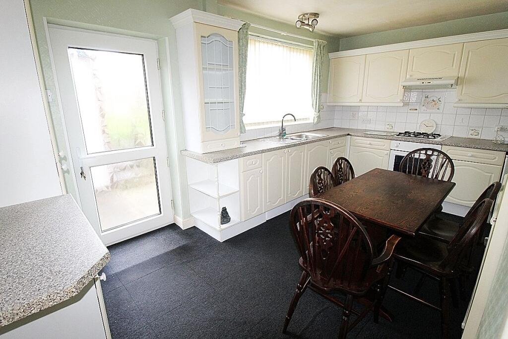 House in Rotherham, Greasbrough - View 4