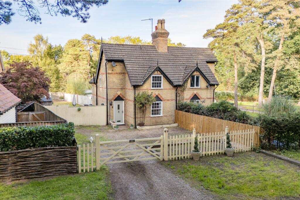 House in King's Lynn and West Norfolk, Bawsey - View 2