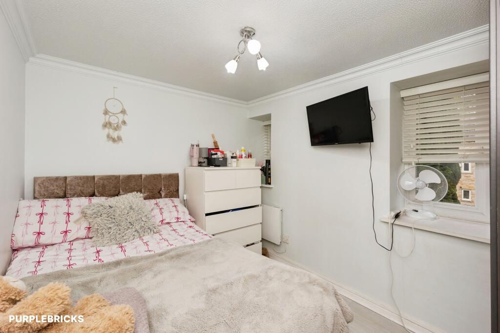Apartment in Oldham - More