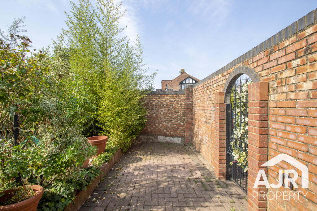 Property photo 11