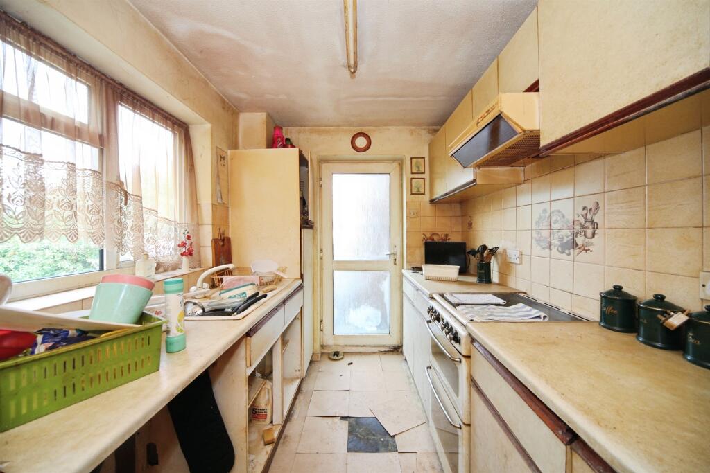 West Hill, Dunstable - View 3