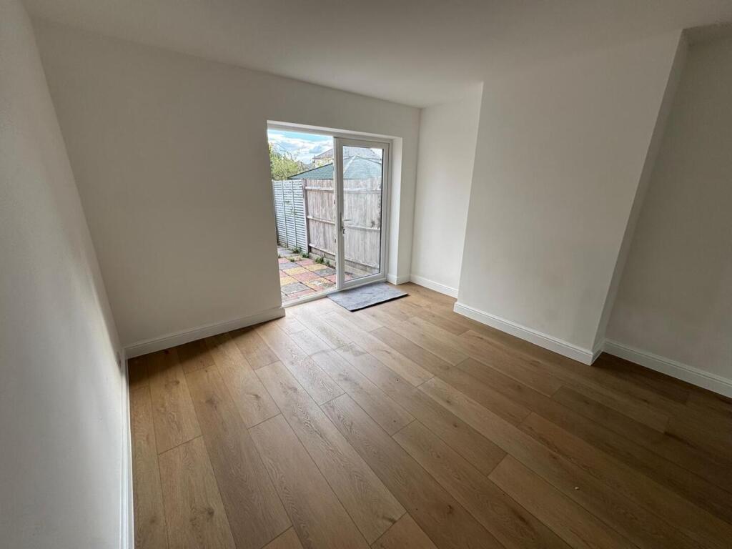 House in Dartford, Temple Hill - View 4