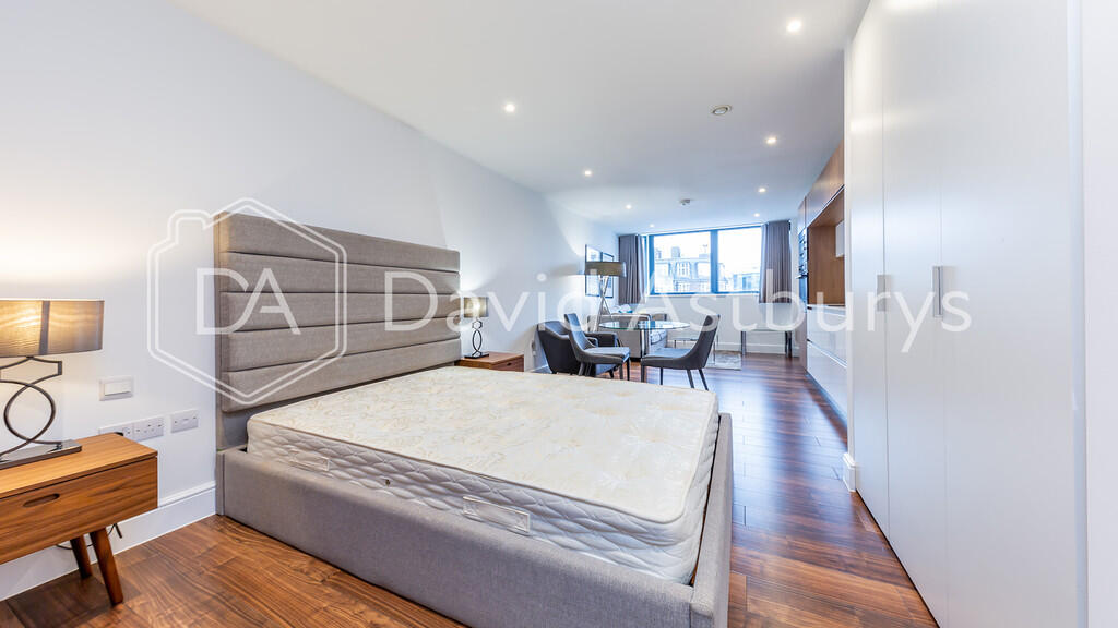 Studio flat for rent