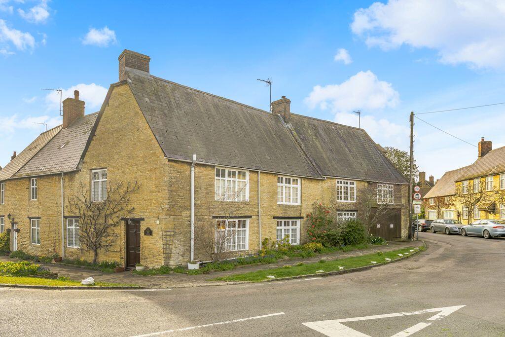 Main image of property: Barn End House, Roundtown, Aynho - Large Workshop