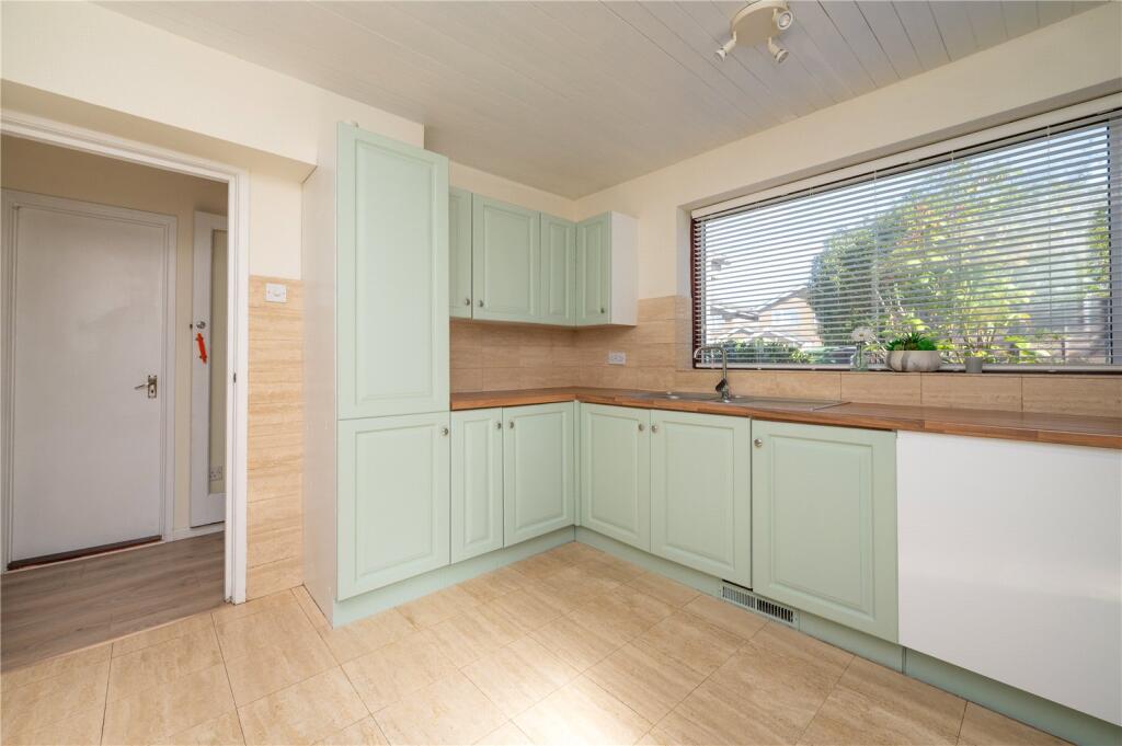 Pine Grove, Bricket Wood, St. Albans, Hertfordshire - View 5