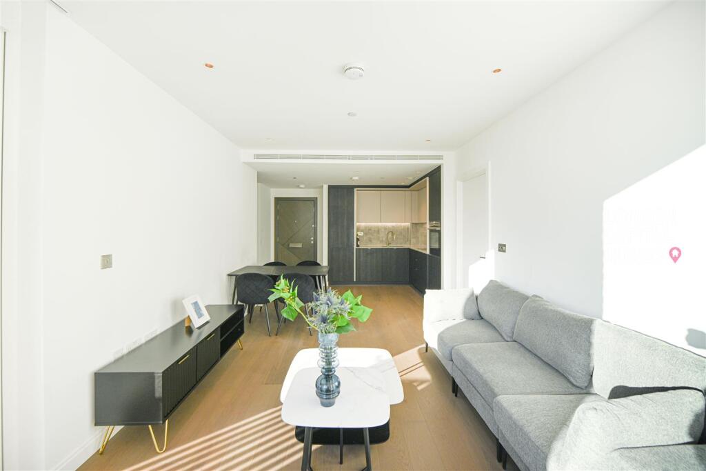 Phoenix Court, 7 Gasholder Place, London, SE11 – pohled 2