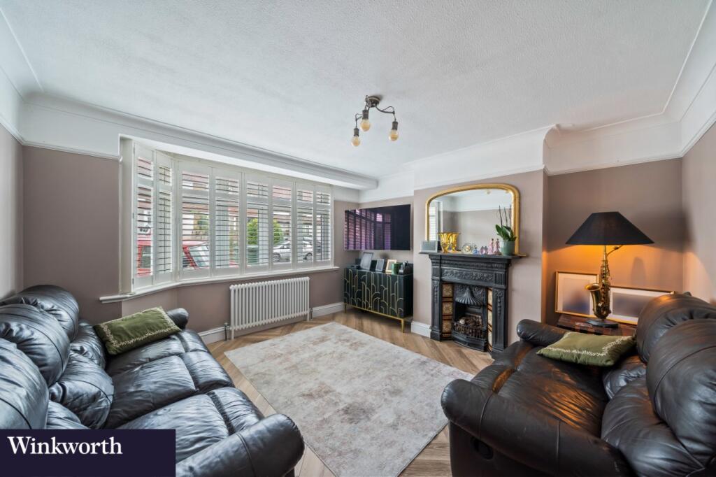 House in Sutton - View 3