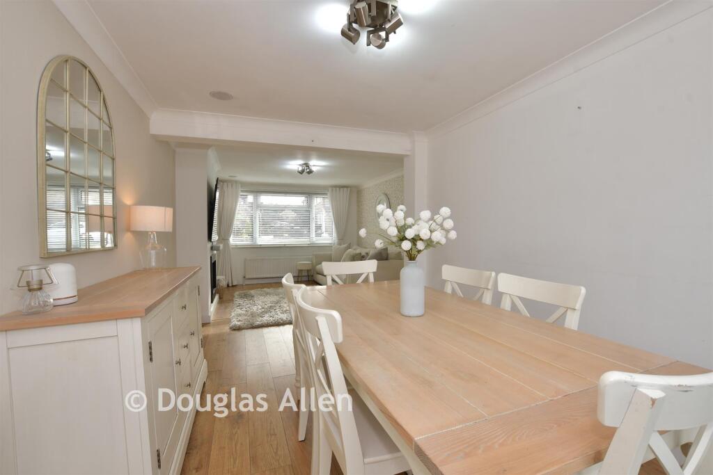3-bed semi-detached on Clare Avenue, Wickford, Essex, £400,000
