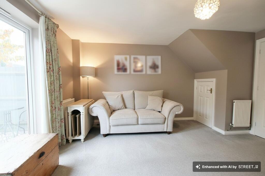 House in South Derbyshire, Hatton - More