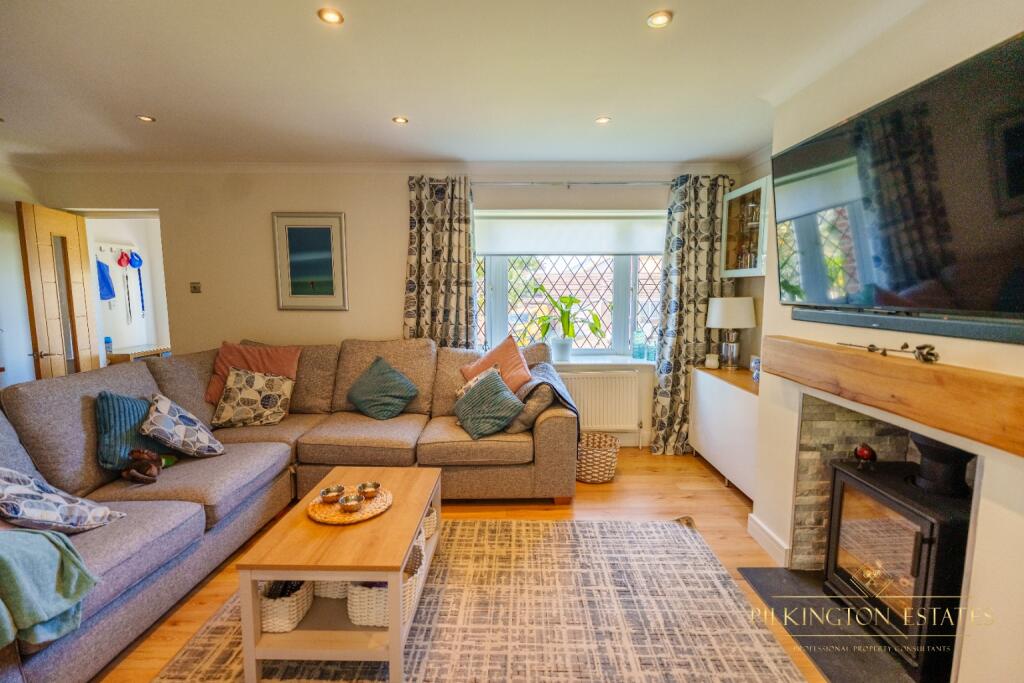 Looe, Cornwall, PL13 photo 3