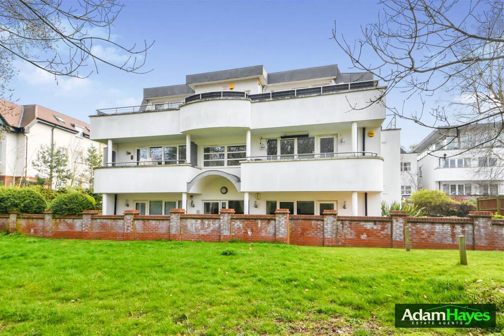 Main image of property: Broughton Avenue, Finchley, N3