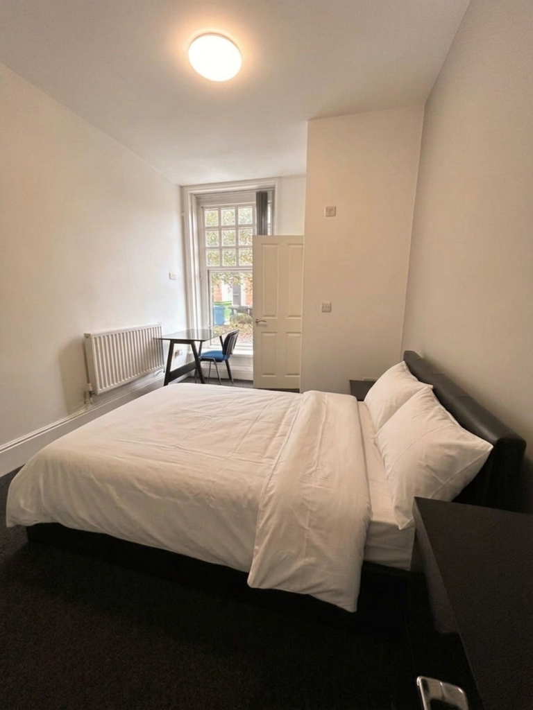 Main image of property: Salford, M6