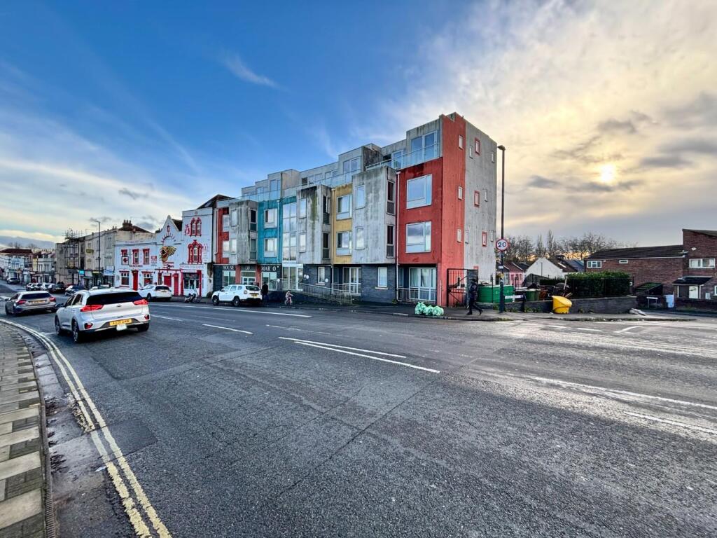 Main image of property: Tempera, 152 Lawrence Hill, Bristol BS5 0DN