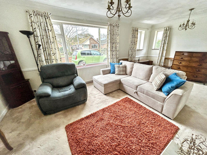 Brasenose Avenue, Gorleston photo 2