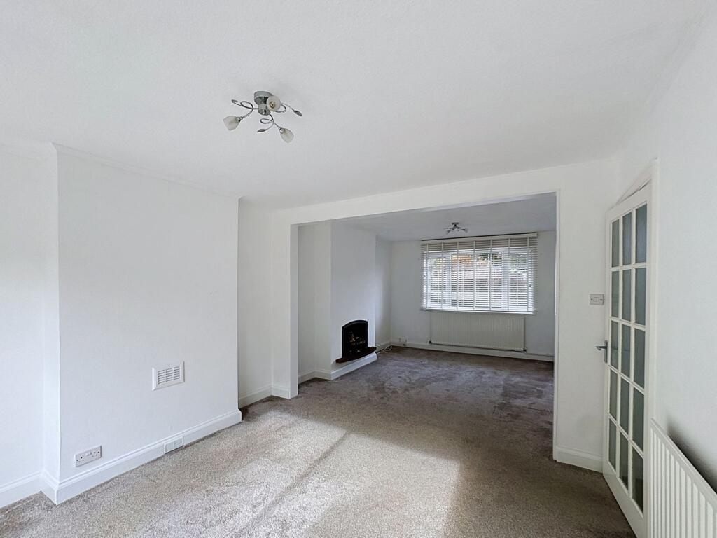 House in London, Poverest, Petts Wood - View 2