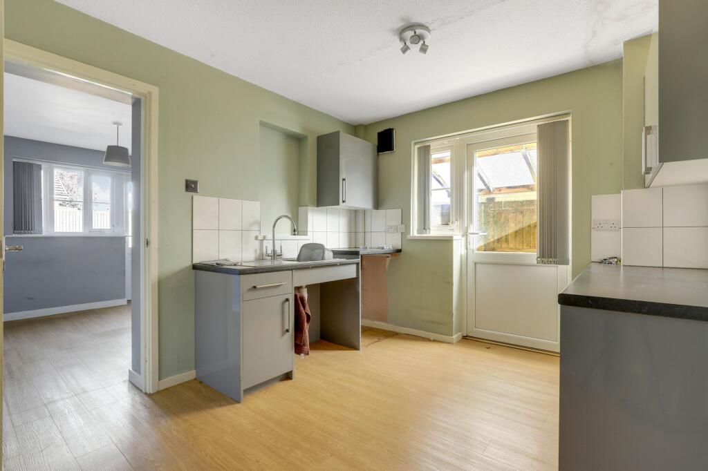 Hatton Crofts, Long Eaton, NG10 photo 4
