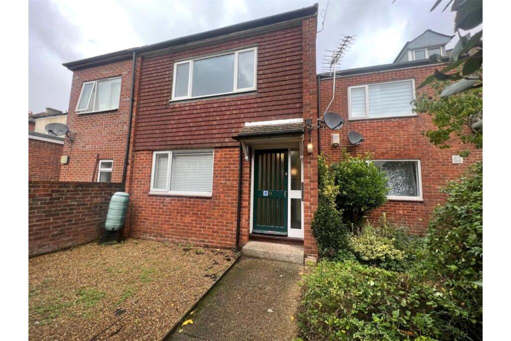 Studio studio on 14 Cranbury Place, Southampton, SO14, £100,000