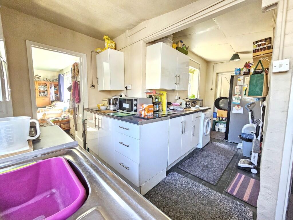41 Central Avenue, Church Stretton, Shropshire, SY6 6EF photo 4