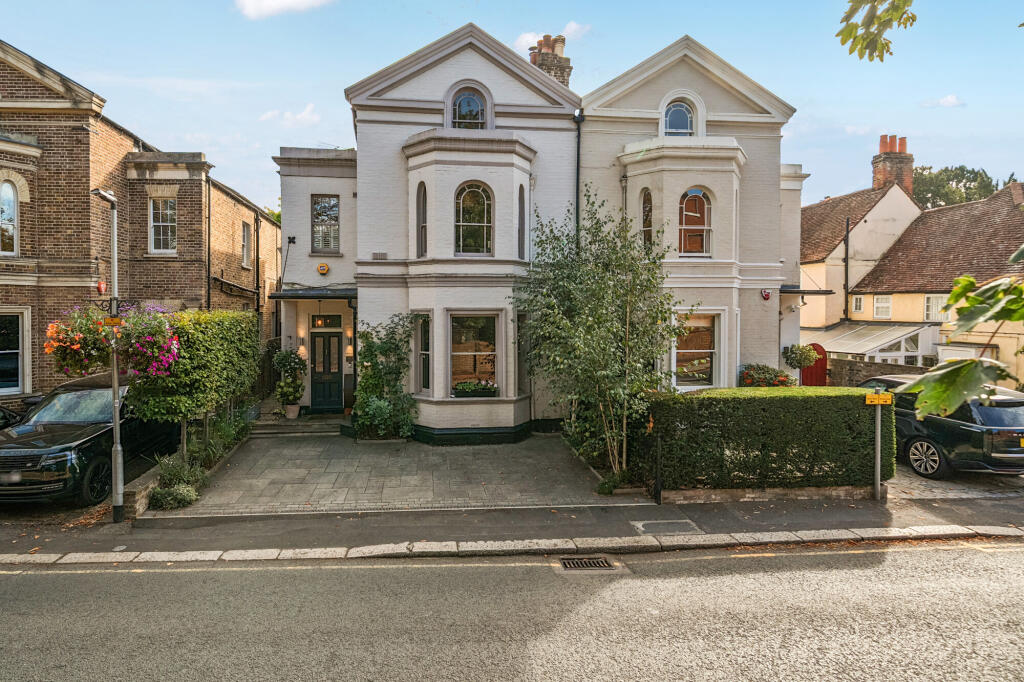 Main image of property: High Street, Datchet, SL3