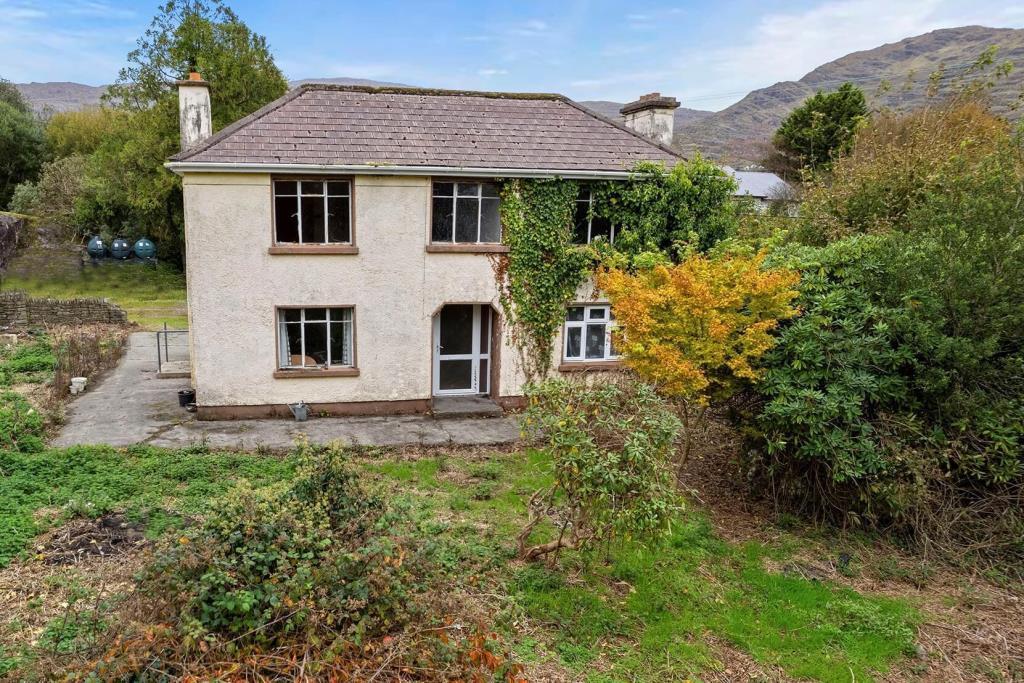 Main image of property: Inchintaglin, Adrigole, Co. Cork, P75 C894