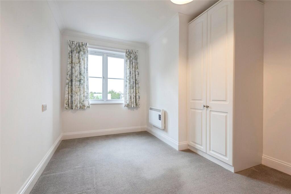 Apartment in Stevenage - More