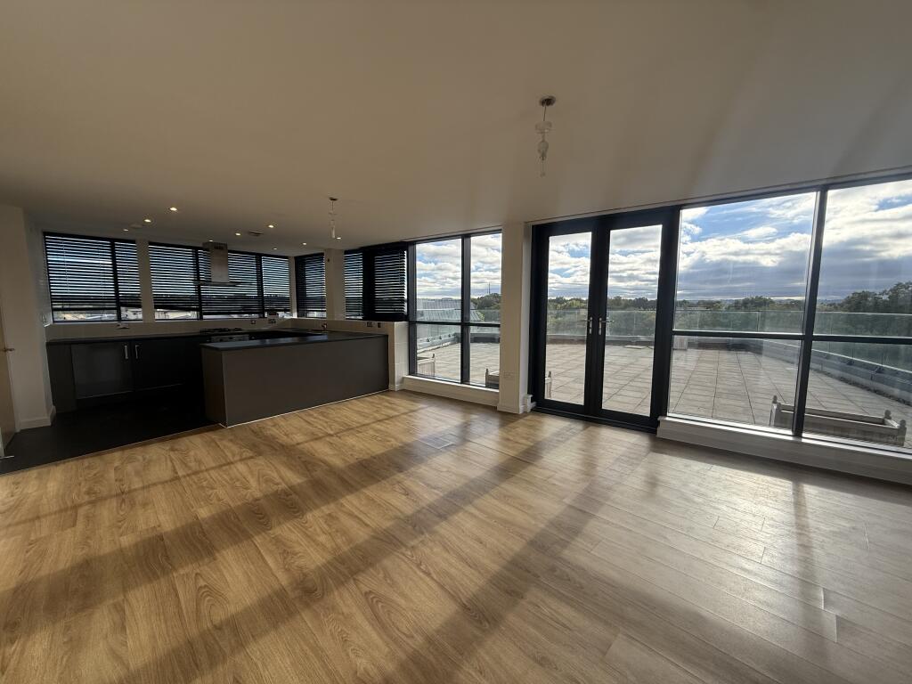 Apartment in Swindon - View 2