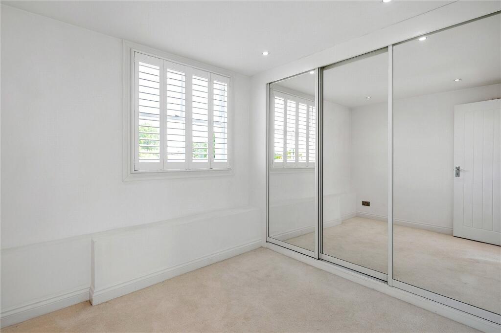 Apartment in London - More