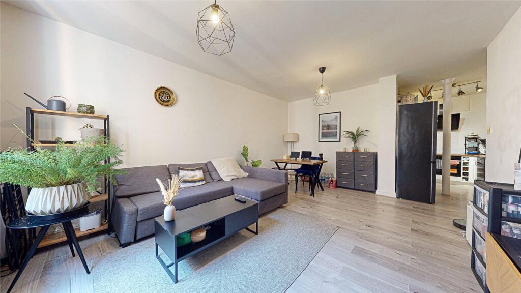 Main image of property: Whitworth House, 53 Whitworth Street, Manchester, M1