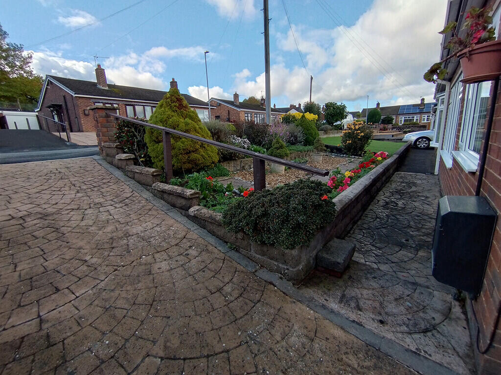 Woodlands Avenue, Stoke-on-Trent photo 3