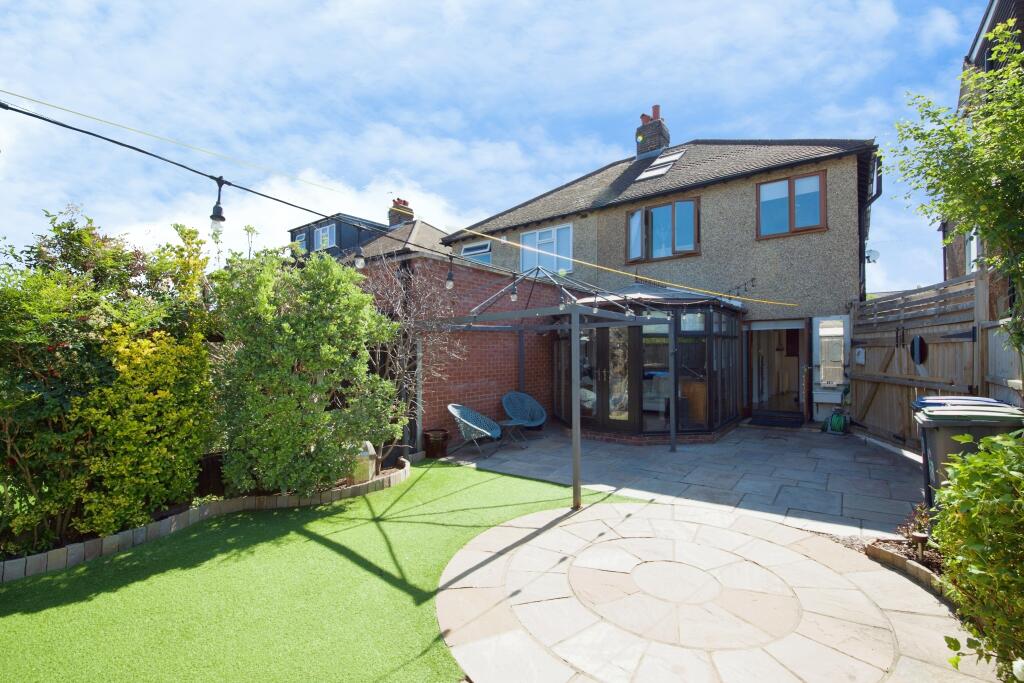House in Enfield, Carterhatch, Southbury - View 4