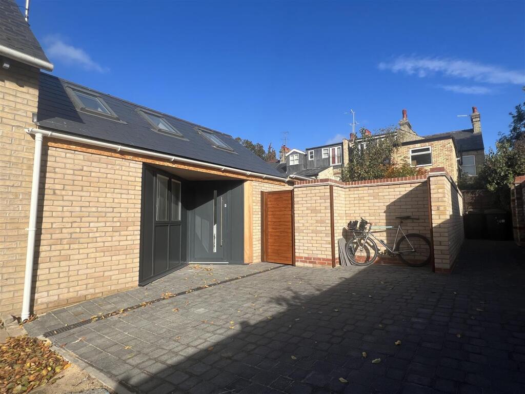 Main image of property: Lovers Walk, Cambridge