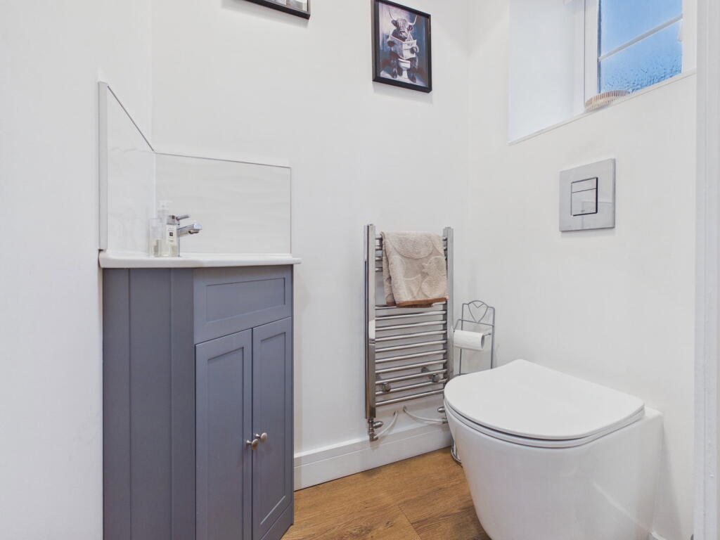 House in Swindon, Calne - More