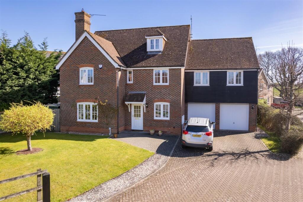 Main image of property: Tempest Mead, North Weald