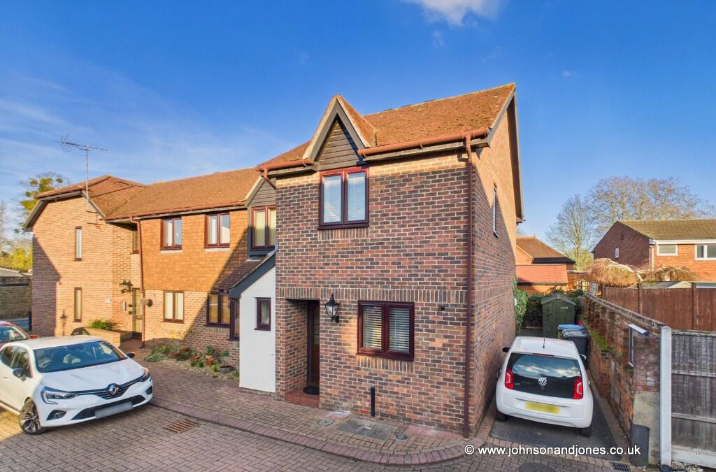 Main image of property: Onslow Mews, Chertsey, Surrey, KT16