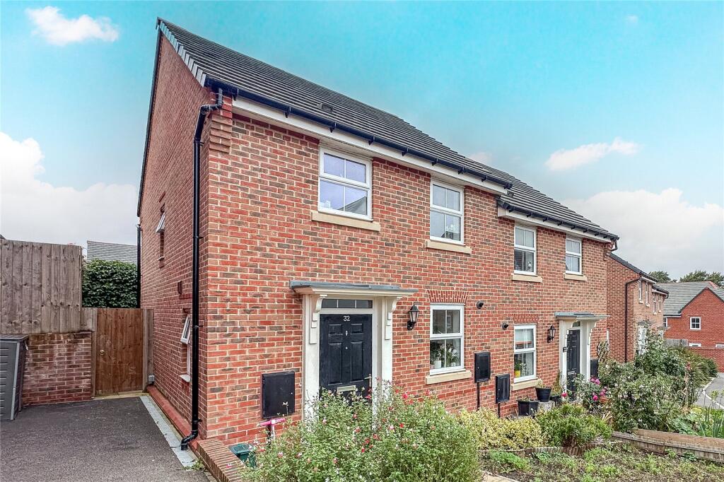 2-bed semi-detached on Dudcote Field, Didcot, Oxfordshire, OX11, £340,000