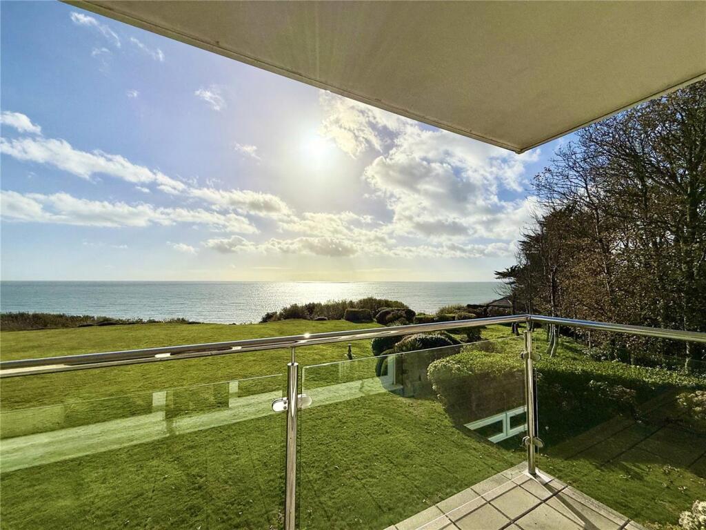 Apartment in Highcliffe-on-Sea, Walkford, Highcliffe and Walkford - View 4